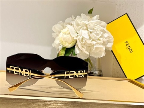 Fendi sunglass-179
